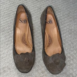 Brown detailed suede heels great condition!